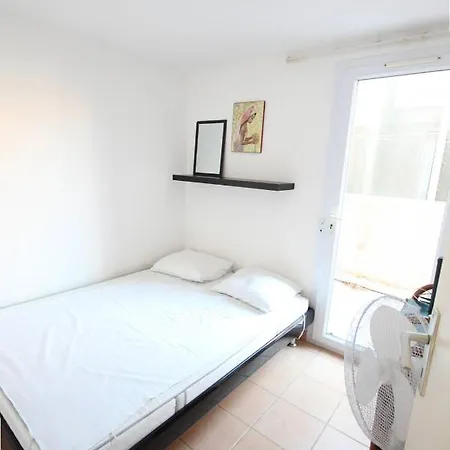 Jolie Maison T3 Mezzanine Climatisee Avec Veranda, 4 A 5 Couchages, Terrasse Cloturee, Wifi Inclus, Les Marines, 200m De La Lrma68b Villa Portiragnes