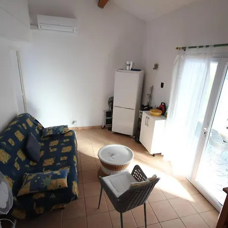 빌라 Jolie Maison T3 Mezzanine Climatisee Avec Veranda, 4 A 5 Couchages, Terrasse Cloturee, Wifi Inclus, Les Marines, 200m De La Lrma68b
