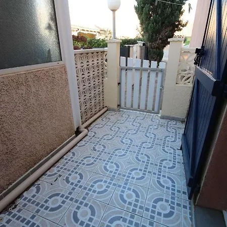 Jolie Maison T3 Mezzanine Climatisee Avec Veranda, 4 A 5 Couchages, Terrasse Cloturee, Wifi Inclus, Les Marines, 200m De La Lrma68b
