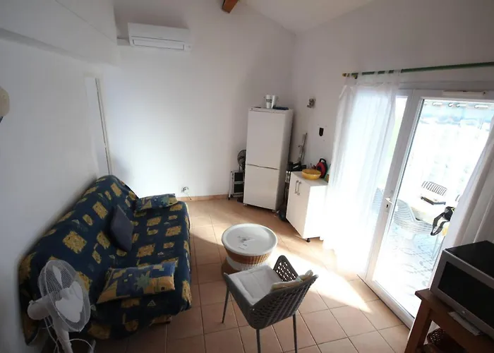 Villa Jolie Maison T3 Mezzanine Climatisee Avec Veranda, 4 A 5 Couchages, Terrasse Cloturee, Wifi Inclus, Les Marines, 200m De La Lrma68b